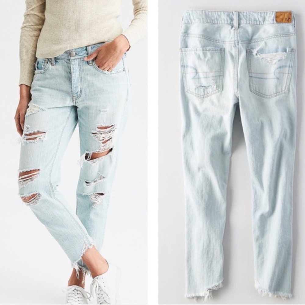 American Eagle | Hi-Rise Light Wash Tomgirl Jeans